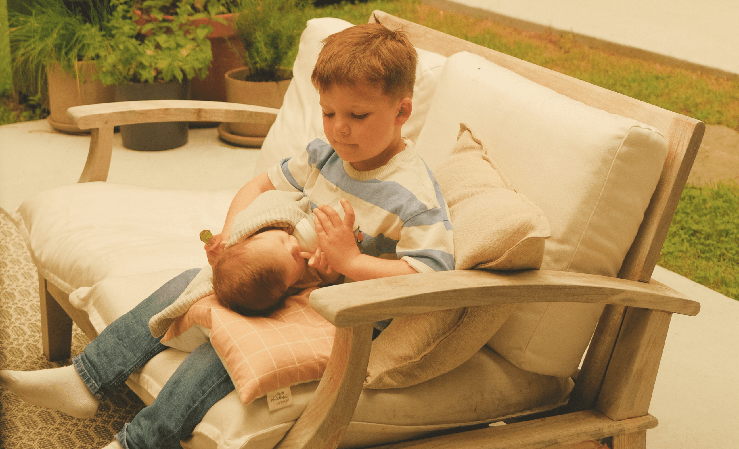 L’arrivée d’un bébé dans la famille, comment préparer la grande sœur ou le grand frère?